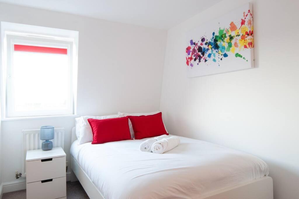 *New* 2-Bed Modern Apartment Burton-upon-Trent Luaran gambar